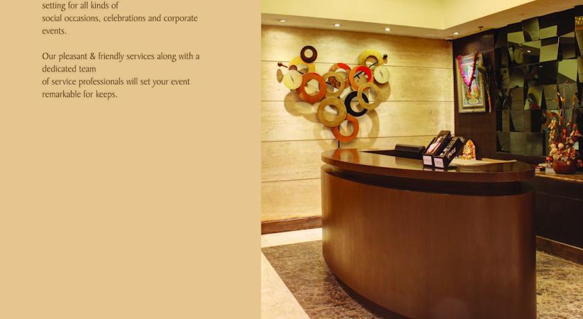 Aavaa Surya Continental Hotel Ню Делхи Екстериор снимка