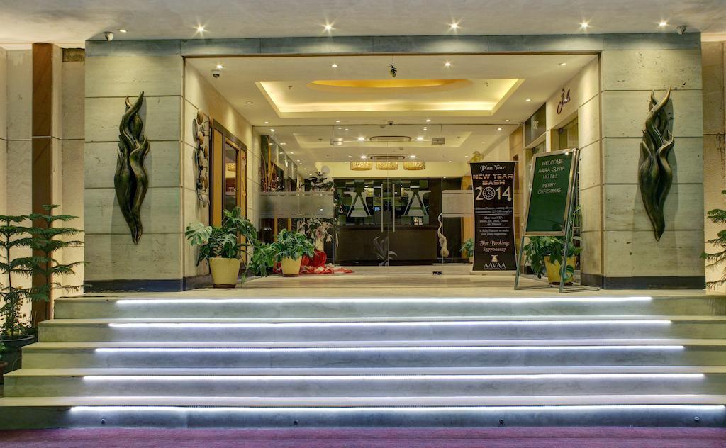 Aavaa Surya Continental Hotel Ню Делхи Екстериор снимка